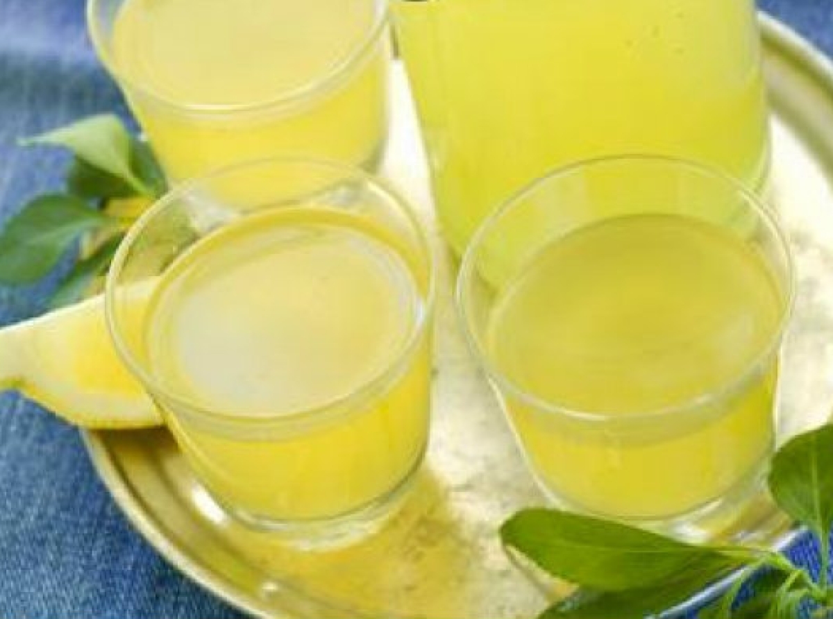 Μια λεμονάδα με κουρκουμά την ημέρα την κατάθλιψη κάνει πέρα…