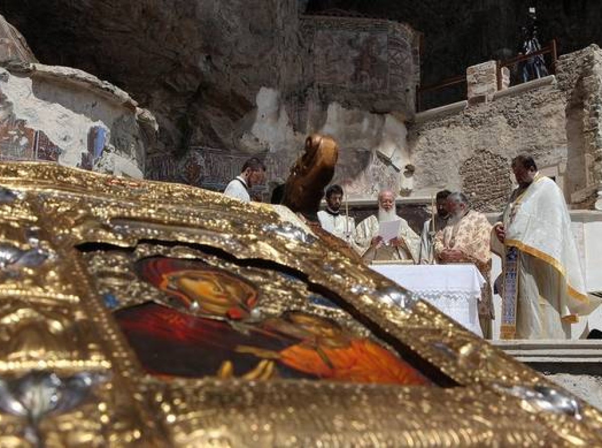 Παναγία Σουμελά: Η ιστορία και η παράδοση για την θαυματουργή εικόνα