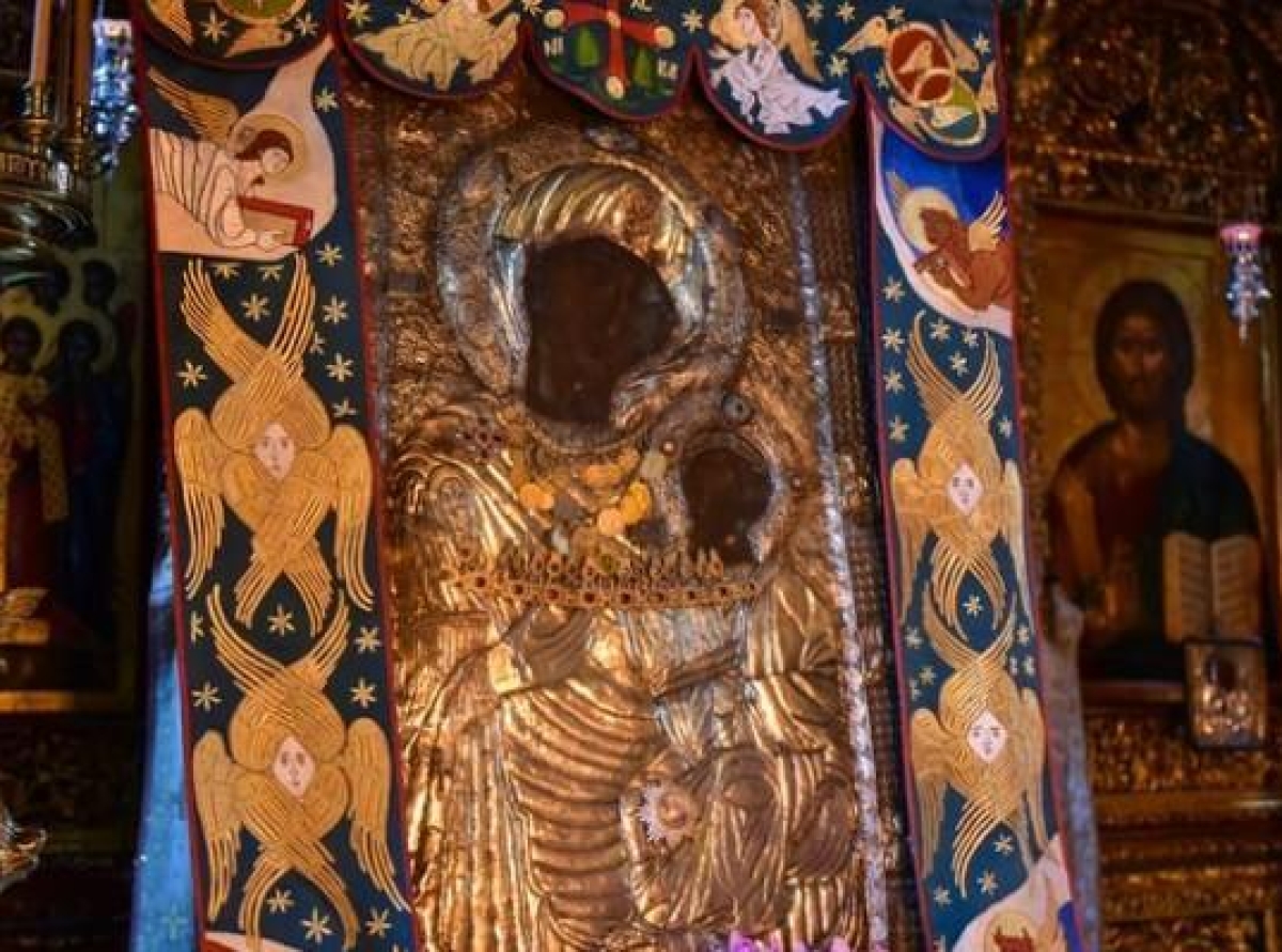 Παναγία, η μάνα των Αγιορειτών