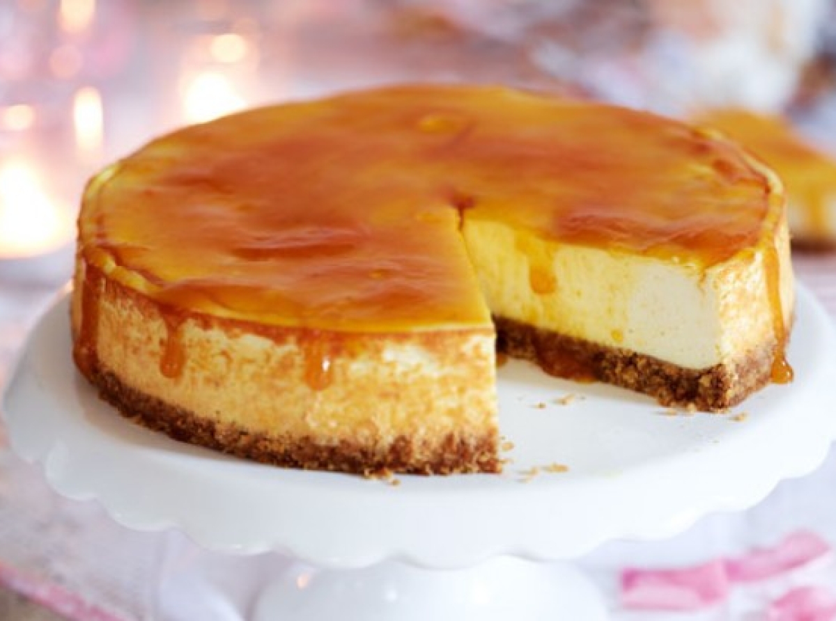 Cheesecake με καραμέλα και κρέμα μπανάνα